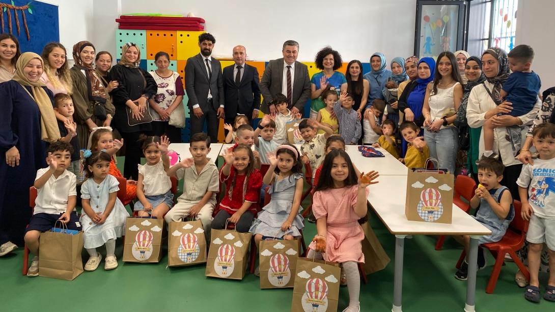 İSTANBUL SANAYİ ODASI 100. YIL CUMHURİYET ANAOKULU'NDA İLK KARNE COŞKUSU